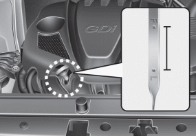 Hyundai Santa Fe: Checking the engine oil level. Type A