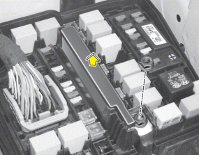 Hyundai Santa Fe: Multi fuse. If the multi fuse is blown, it must be removed as follows: