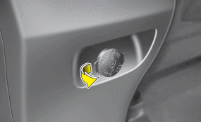 Hyundai Santa Fe: Power outlet. Center